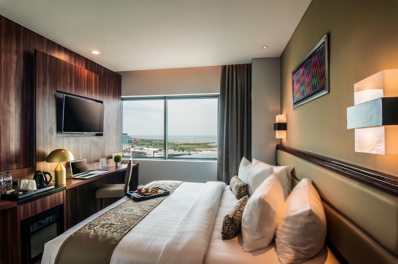 Arthama Hotels Makassar Extérieur photo