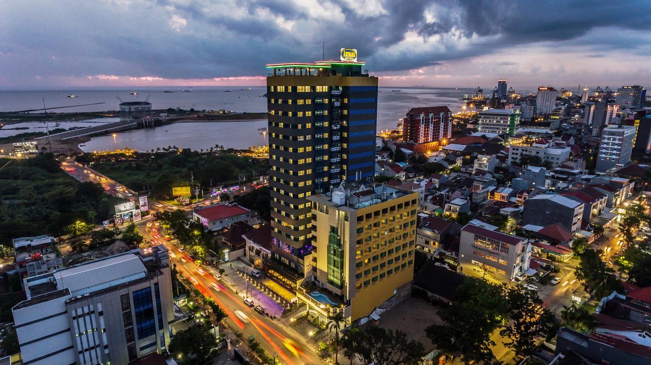 Arthama Hotels Makassar Extérieur photo