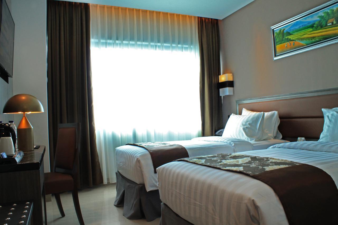 Arthama Hotels Makassar Extérieur photo