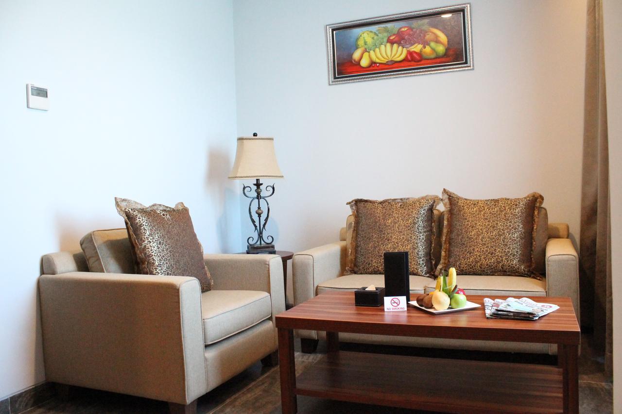 Arthama Hotels Makassar Extérieur photo