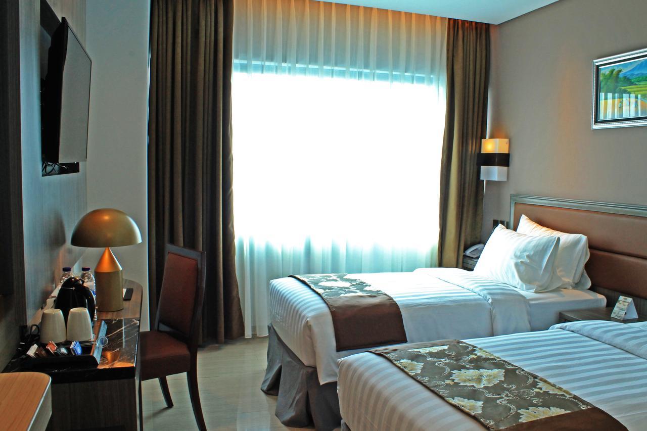 Arthama Hotels Makassar Extérieur photo