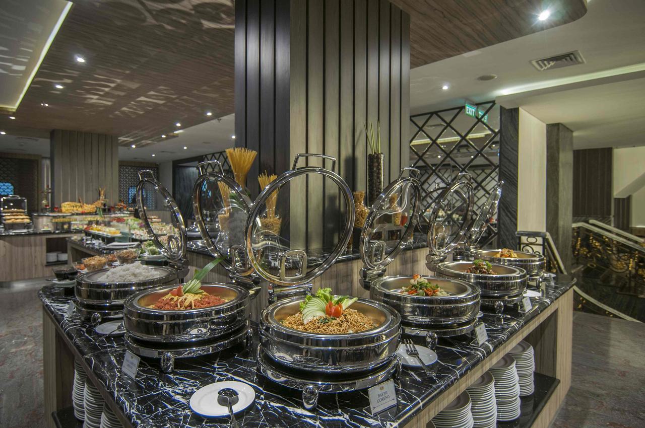 Arthama Hotels Makassar Extérieur photo