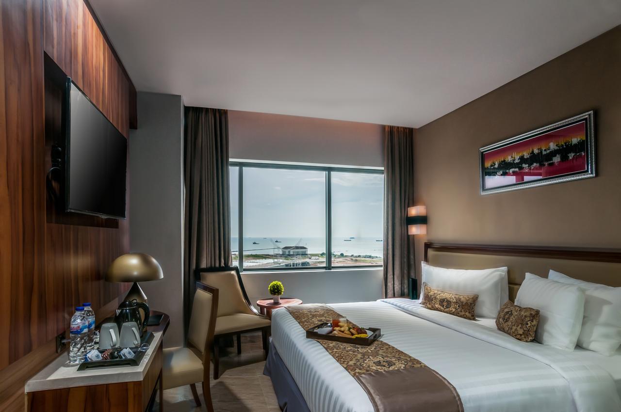 Arthama Hotels Makassar Extérieur photo
